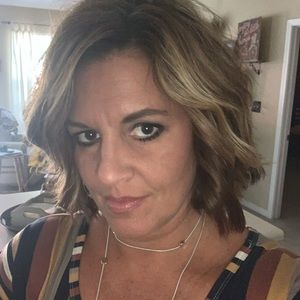 Meet your Posher, Deanna